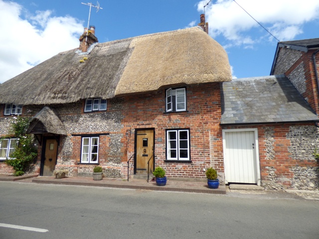 THE OLD BAKERY  THE OLD BAKERY HURSTBOURNE TARRANT SP11 0AX